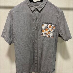 On the Byas - Grey Men’s Short Sleeve Button Up Pineapple Pocket Extra Large
